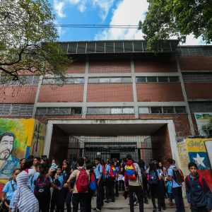 250 estudiantes de U.E.N José Ávalos recibieron charla preventiva en El Valle (14)