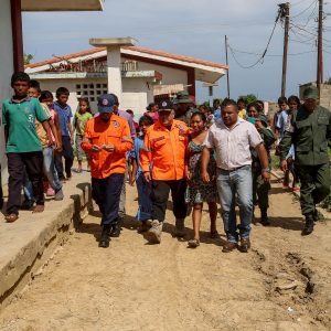 Atendidas más de 200 familias en el municipio Indígena Bolivariano Guajira tras fuertes precipitaciones (9)