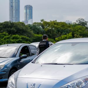 Cicpc inició dispositivo de revisión de vehículos en Caracas (12)