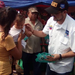 150 niños y niñas del estado Trujillo recibieron regalos navideños (2)
