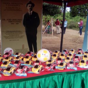 150 niños y niñas del estado Trujillo recibieron regalos navideños (7)