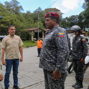 Desplegados 386 funcionarios en parque Waraira Repano (2)