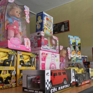 Gmcp regaló juguetes a 200 niños y niñas de la parroquia La Candelaria (5)