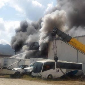 INCENDIO EN EL IVSS DE GUATIRE (4)