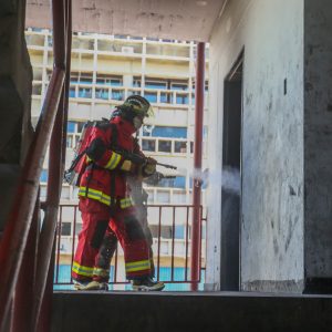 Bomberos del Distrito Capital afinan técnicas en materia de rescate (4)