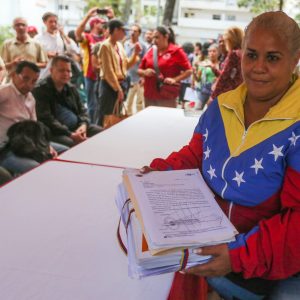 Trabajadores del Mpprijp entregaron más de 18 mil firmas a favor de la paz del país (4)
