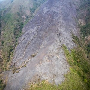 Labor conjunta de PC, Bomberos y GNB en el Waraira Repano (2)