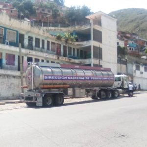 PC y Bomberos activan plan de contingencia en comunidades y hospitales con agua potable (4)