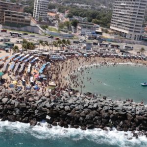 Viceministro Randy Rodríguez En sana paz disfrutan temporadistas en playas y balnearios de Vargas (8)