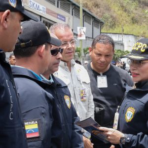 15 vehículos fueron recuperados en despliegue del Cicpc en la carretera Petare-Santa Lucia (18)