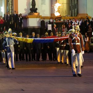 Con izada de bandera comenzaron actos conmemorativos del grito libertario del 19 de abril de 1810 (9)