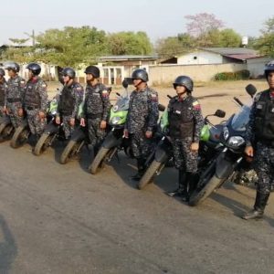 Funcionarios de la PNB participan en Dispositivo Semana Santa Segura en Apure (3)