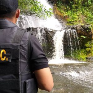 Más de 5 mil funcionarios y 50 puntos de control brindan protección a feligreses y visitantes en Mérida (11)