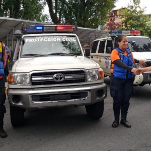 Policía Turística brinda atención integral a visitantes del Teleférico Mukumbarí en Mérida (2)