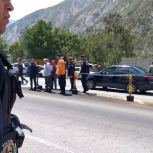 Región Andina con 18 mil funcionarios prestos para resguardar a temporadistas en su retorno (9)