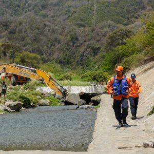 Protección Civil Nacional realizó inspección de obras de mitigación de riesgo en Vargas (5)