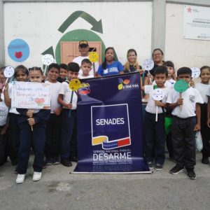 Senades promueve caminata infantil por la paz y el desarme en La Vega (5)