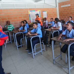 Frente Preventivo entregó útiles escolares a más de mil estudiantes guaireños (3)