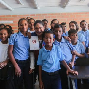 Frente Preventivo entregó útiles escolares a más de mil estudiantes guaireños (4)