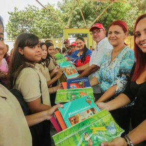 Frente Preventivo entregó útiles escolares a más de mil estudiantes guaireños (8)