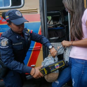 Mpprijp desplegado en terminal La Bandera para supervisar cumplimiento de zona libre de armas (2)