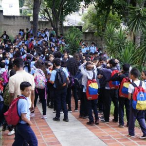Simulacro de desalojo en escuela técnica de Coche promueve la cultura preventiva en estudiantes (1)