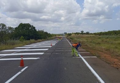 Continúan obras de mantenimiento vial en la autopista Simón Bolívar