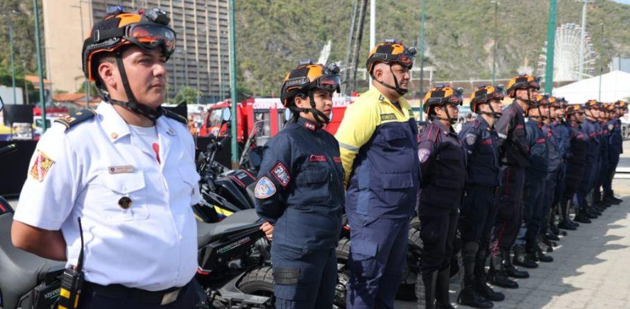 GOBIERNO BOLIVARIANO DOTA DE NUEVOS VEHÍCULOS Y EQUIPOS AL BOMBEROS Y BOMBERAS DE VENEZUELA