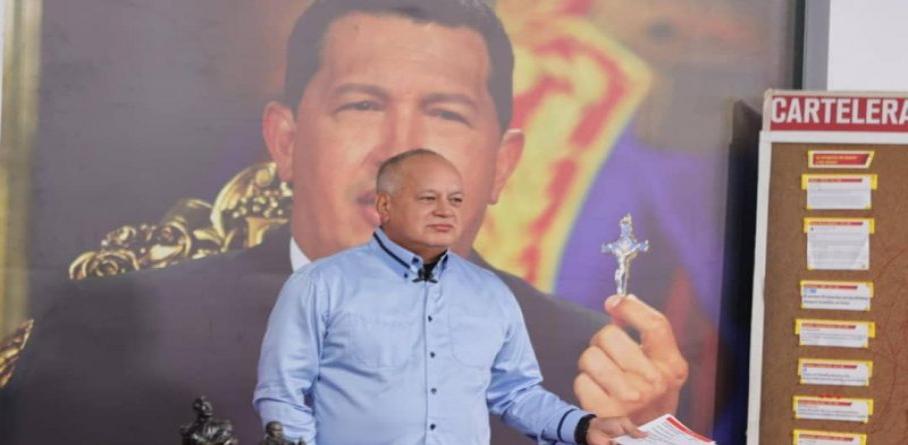 FUNCIONARIOS POLICIALES DEBEN SER EJEMPLO EN SUS COMUNIDADES