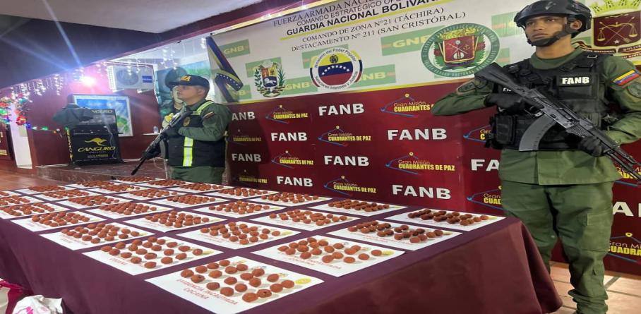 ¡OTRO GOLPE CONTRA EL NARCOTRÁFICO! FANB INCAUTA 559 ENVOLTORIOS DE COCAÍNA EN EL ESTADO TÁCHIRA