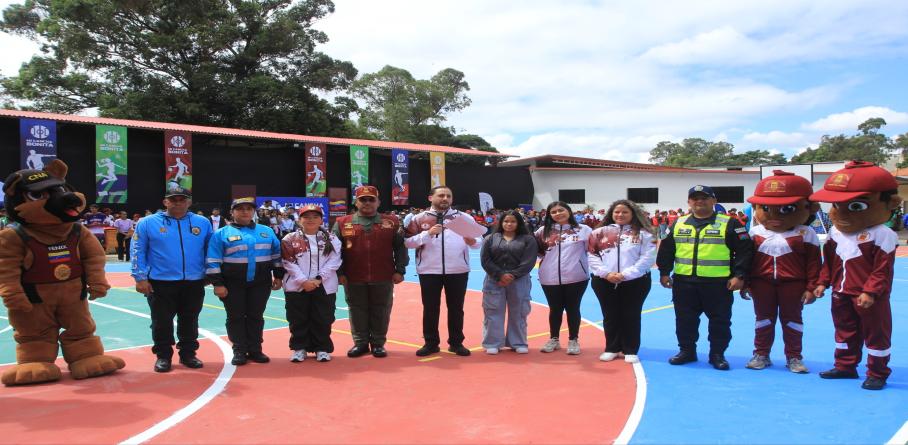 Imagen de DPD PARTICIPÓ EN EL LANZAMIENTO DEL “PLAN MI CANCHA BONITA” EN LA URBANIZACIÓN MARIPÉREZ DE CARACAS