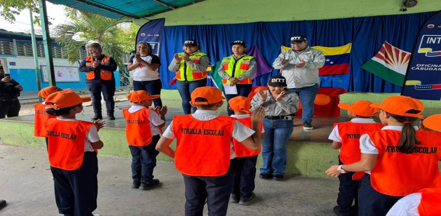 Imagen de PATRULLAS ESCOLARES  JURAMENTADAS EN EL ESTADO LARA