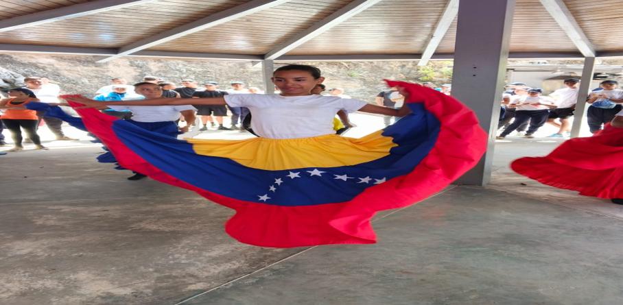 POLICÍA COMUNAL REALIZÓ JORNADA DEPORTIVA Y CULTURAL EN EL PARAÍSO