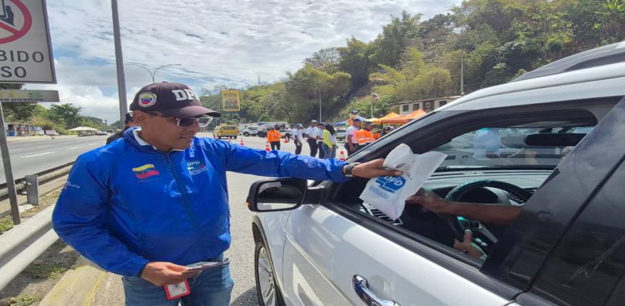 DPD SUPERVISA PUNTOS DE CONTROL EN LA REGIÓN CAPITAL DURANTE EL ASUETO DE CARNAVALES