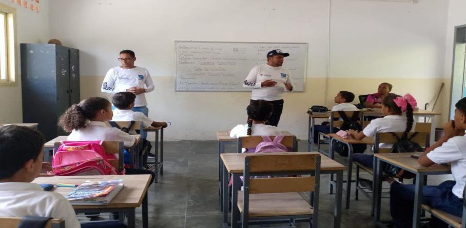 PROMOTORES DE SENADES MIRANDA IMPULSAN VALORES Y CONVIVENCIA EN ESCUELA DE GUARENAS