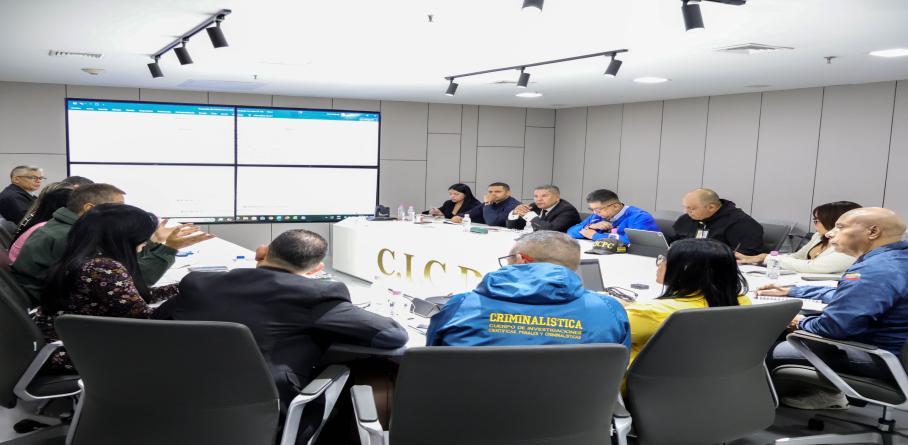 Imagen de AUTORIDADES POLICIALES Y FORENSES INSTALAN MESAS DE TRABAJO PARA ELEVAR LA EFICACIA DE LA INVESTIGACIÓN PENAL