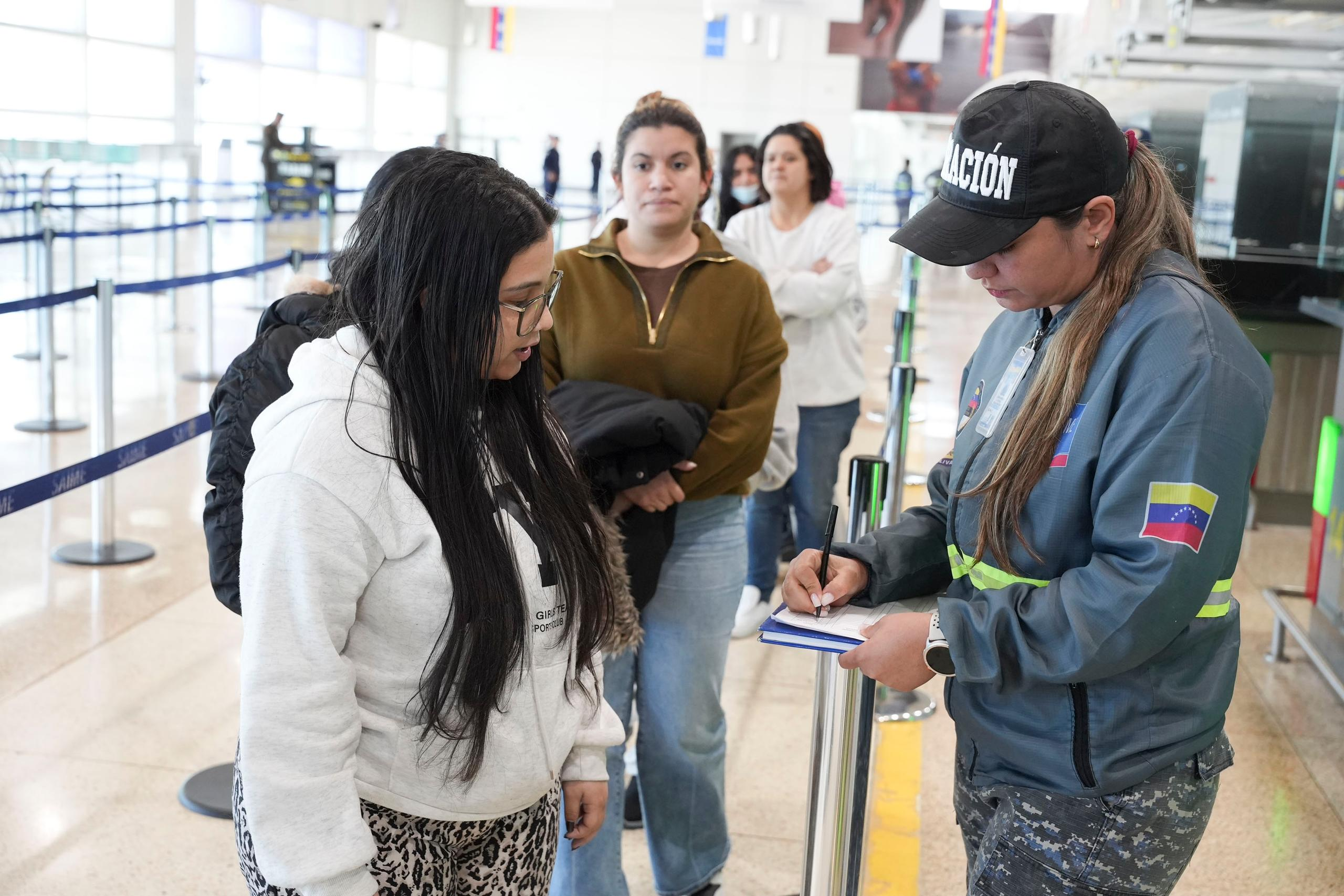 Imagen de VENEZUELA RECIBE A 130 CONNACIONALES PROCEDENTES DE ESTADOS UNIDOS MEDIANTE EL PLAN VUELTA A LA PATRIA