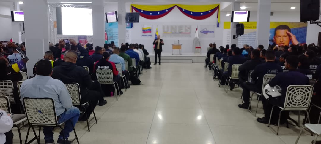Imagen de UNES FOMENTA UNA VISIÓN INTEGRAL DE LA SEGURIDAD NACIONAL EN EL PAÍS