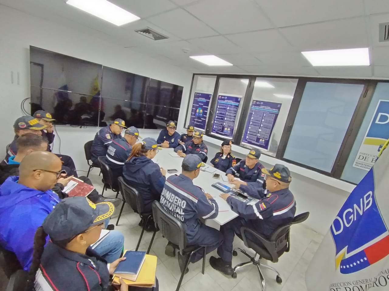 Imagen de LA DIRECCIÓN GENERAL NACIONAL DE BOMBEROS FORTALECE SU AGENDA ESTRATÉGICA Y CONSOLIDA ALIANZAS TRAS UN ENCUENTRO INTERNACIONAL EN BRASIL
