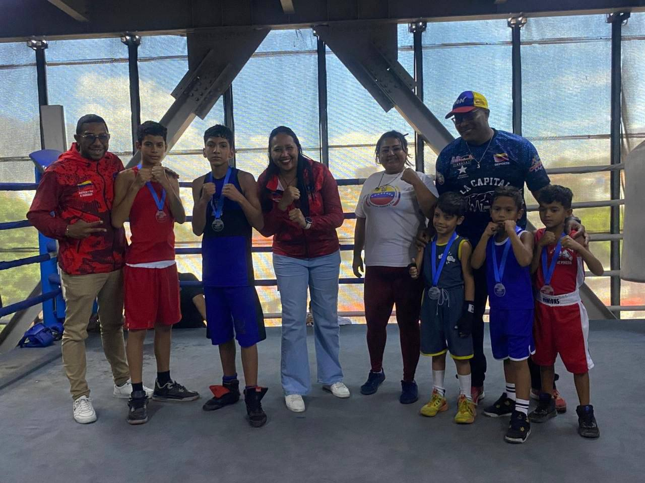 LA DPD REALIZÓ EN CATIA LA COMPETENCIA DE BOXEO “DALE UN KO A LAS DROGAS”