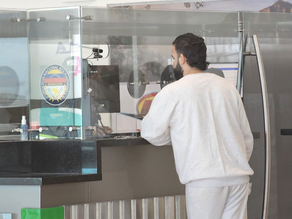 Imagen de ATERRIZÓ VUELO 126 DE LA GRAN MISIÓN VUELTA A LA PATRIA CON 131 MIGRANTES VENEZOLANOS REPATRIADOS DESDE EEUU