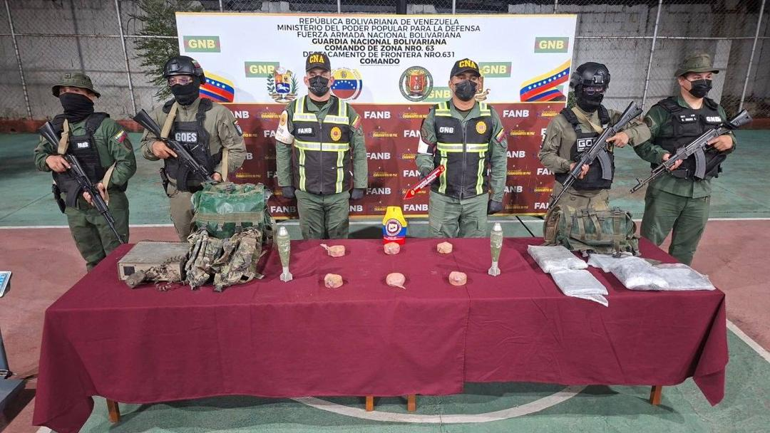 Imagen de FANB DESTRUYE CAMPAMENTO LOGÍSTICO DEL NARCOTRÁFICO EN EL ESTADO BOLÍVAR