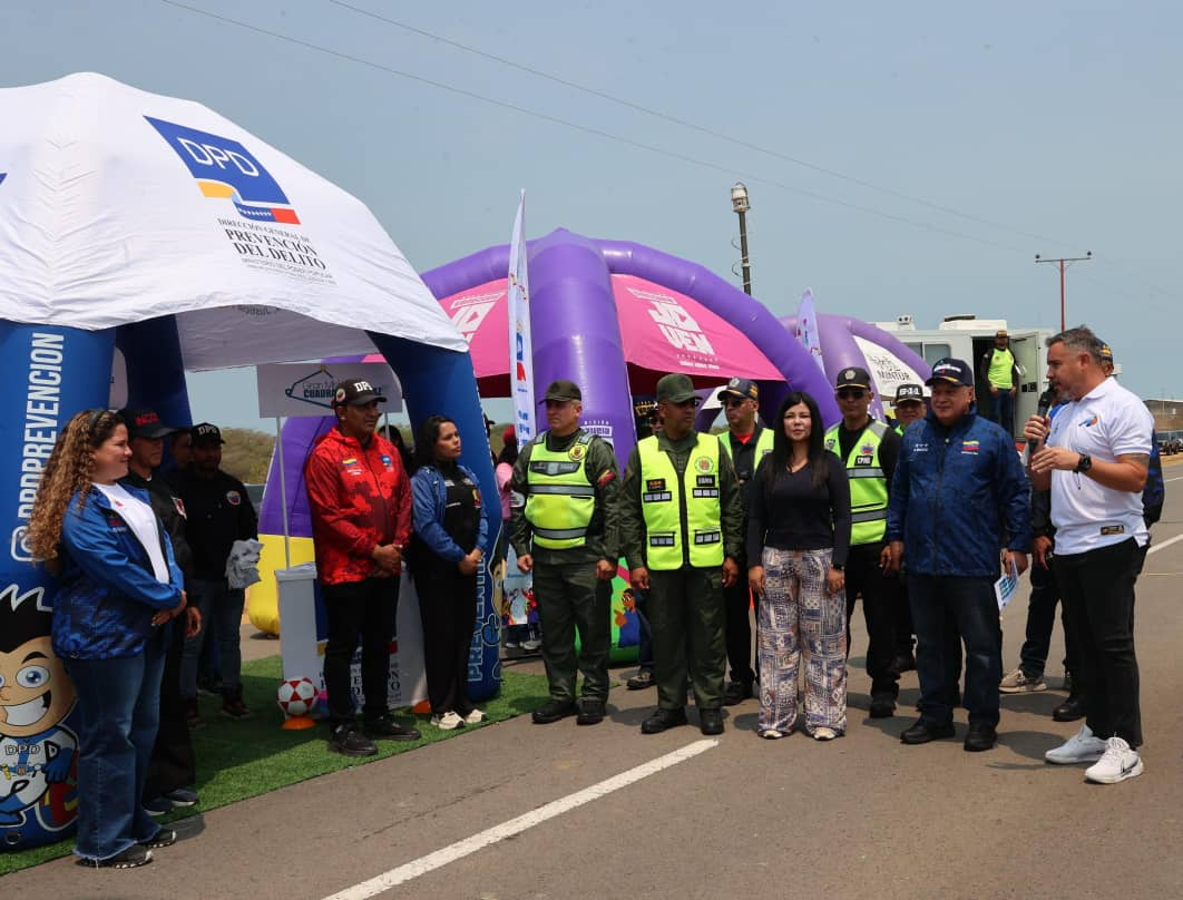 DIOSDADO CABELLO RONDÓN DESTACA LA REHABILITACIÓN DE MIL 400 CANCHAS DEPORTIVAS COMO ESTRATEGIA DE PAZ Y SEGURIDAD PARA LOS JÓVENES