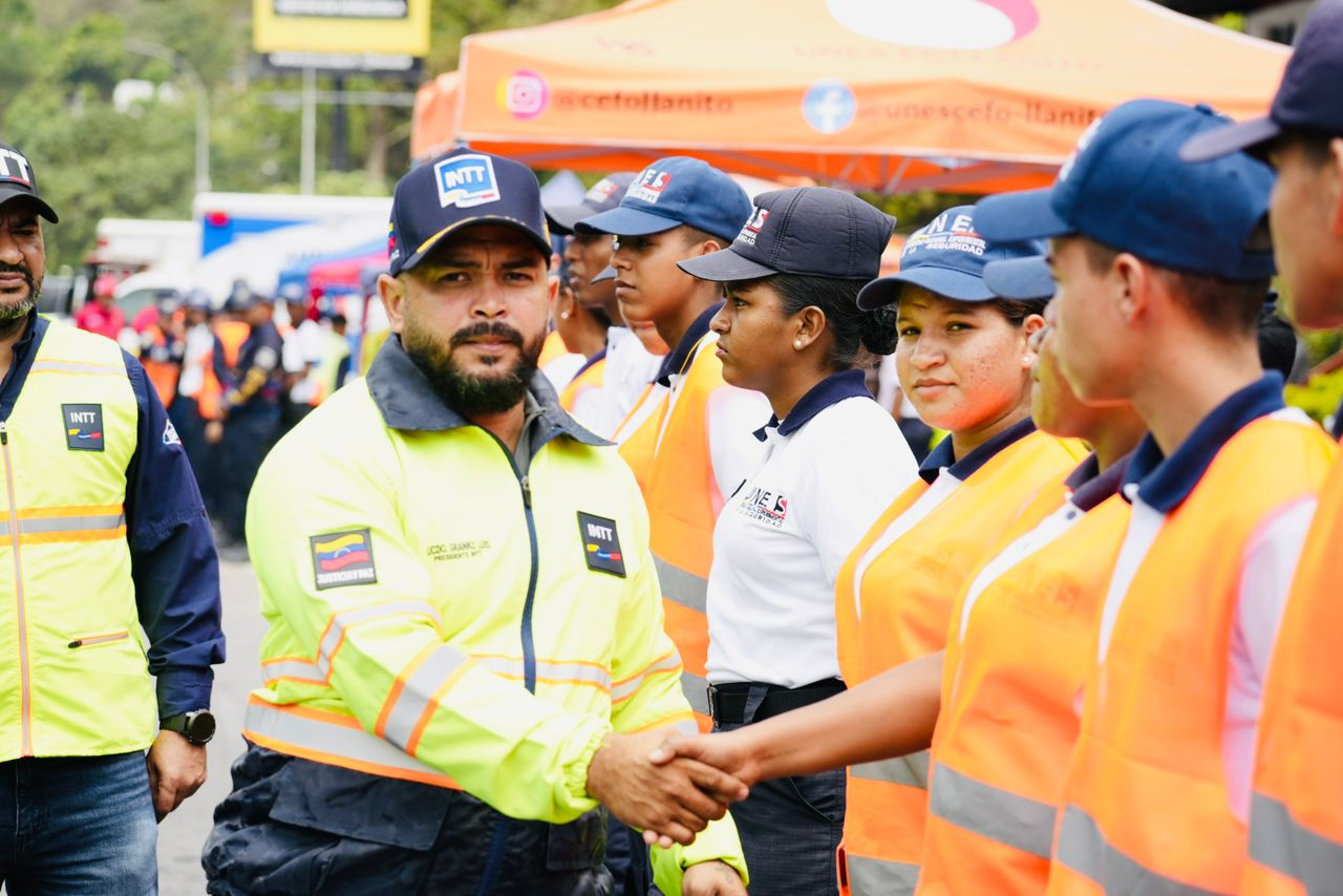 PRESIDENTE DEL INTT SUPERVISA PUNTOS DE ATENCIÓN EN LA GRAN CARACAS