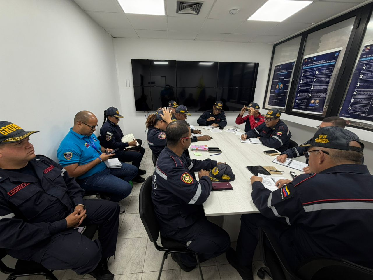 Imagen de DGNB Y FONBE DEFINEN LÍNEAS ESTRATÉGICAS PARA FORTALECER LA OPERATIVIDAD BOMBERIL EN TODO EL PAÍS