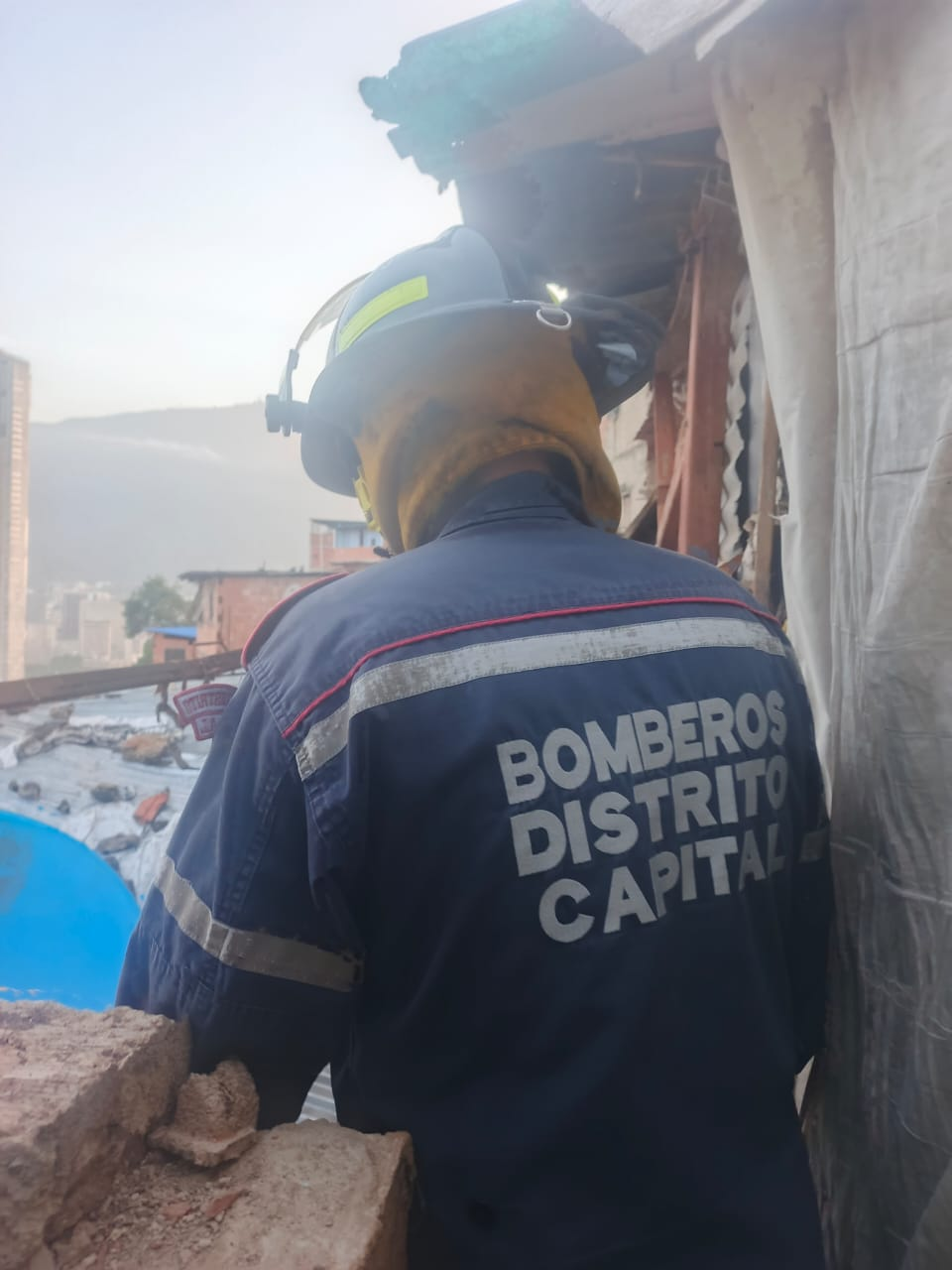 Imagen de FALLA DE TANQUE DE AGUA OCASIONA COLAPSO ESTRUCTURAL EN LA PARROQUIA SAN AGUSTÍN