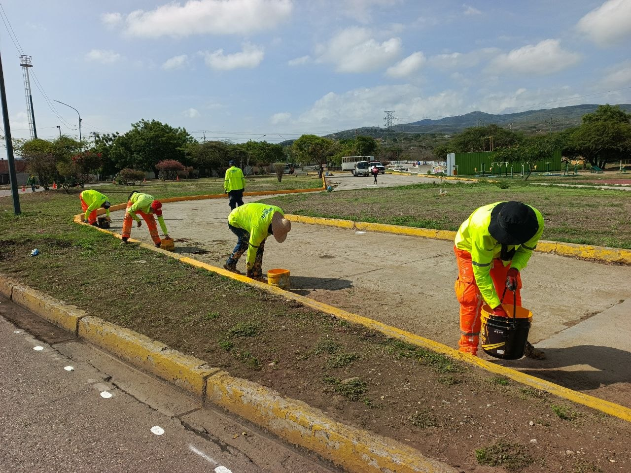 INTT INICIA DEMARCACIÓN VIAL EN LAS AVENIDAS RIBEREÑA E INTERCOMUNAL DE CABUDARE