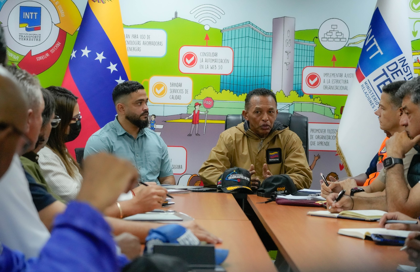Imagen de GOBIERNO BOLIVARIANO FORTALECE LA SEGURIDAD Y SIMPLIFICA TRÁMITES PARA EL TRANSPORTE DE CARGA