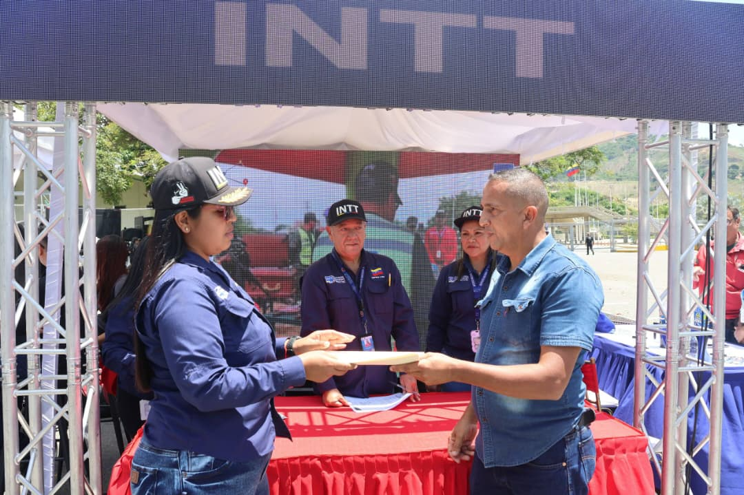 TRANSPORTISTAS AGRADECEN RAPIDEZ Y EFECTIVIDAD EN LA ENTREGA DE PERMISOLOGÍA DEL INTT