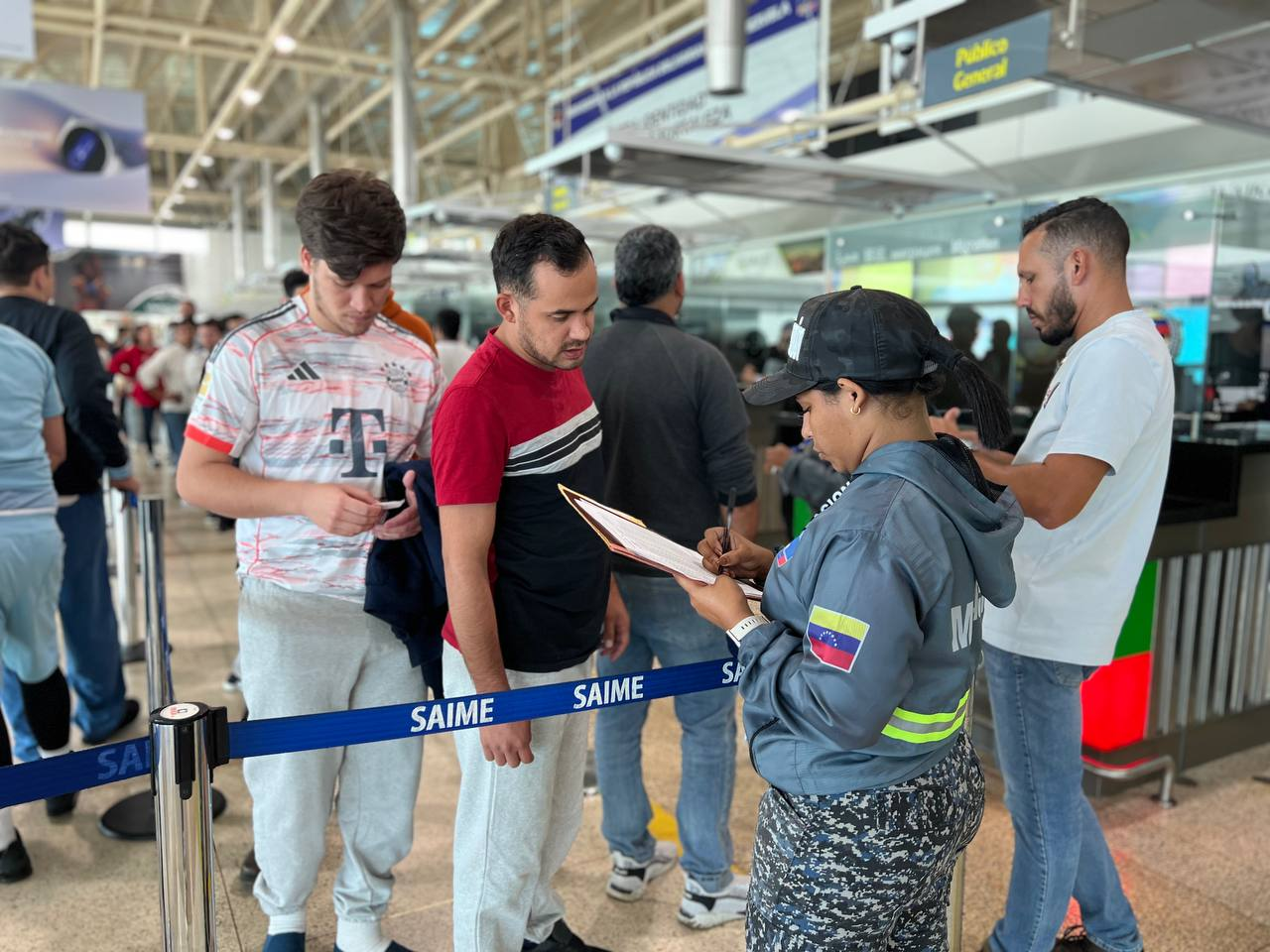 VUELO 144 DE LA GRAN MISIÓN VUELTA A LA PATRIA ATERRIZÓ EN MAIQUETÍA CON MÁS DE 140 VENEZOLANOS PROCEDENTES DE EEUU